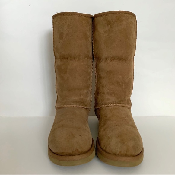 TALL CHESTNUT UGGS SIZE 7 - Picture 3 of 6